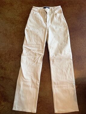 Women's Hollister Cream Straight-Leg/ wide leg jeans size 24 excellent condition